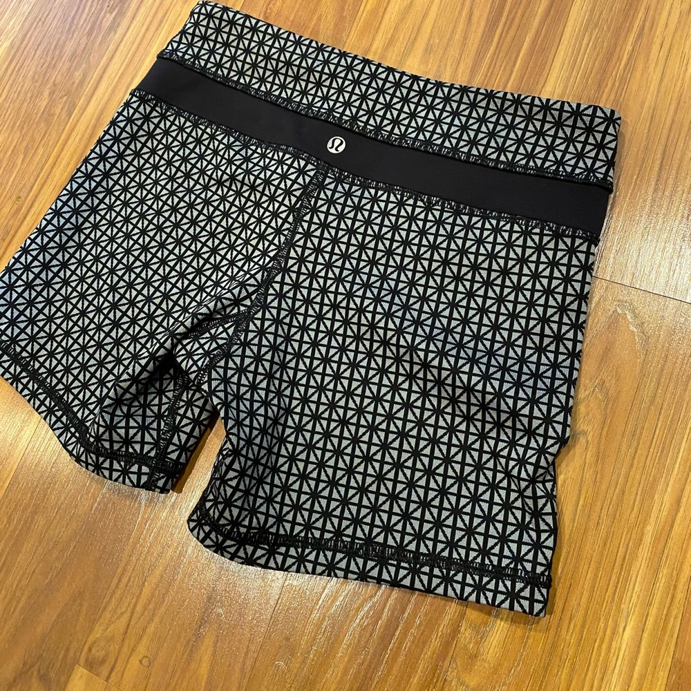 LULULEMON SHORTS💘